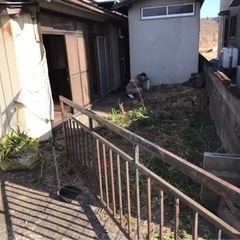 決まりました。鉄のゲートは入りませんか？撤去もお願いします。