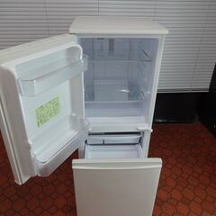 ID 997164　冷蔵庫　２ドア　シャープ　137L　左開き　２０１８年製　SJ-D14D-W