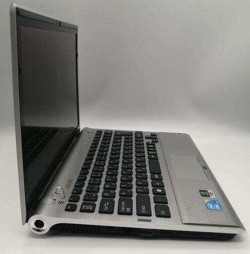 Sonyノートパソコン Ci5（中古）6GBのメモリ、SSD128GB,13.1画面、GeForce GT 330M + Intel 