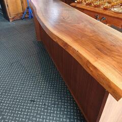 値下げしました✨天然木の 一枚板カウンターの画像