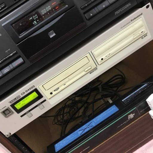 TASCAM CD-D4000