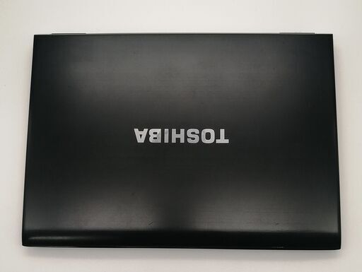 東芝ノートパソコン i3（中古）4GBのメモリ、SSD120GB,13.3画面、Intel HD Graphics 3000、Wind