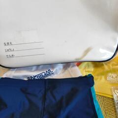 セントラル　スイミングバッグ　帽子　水着140の画像