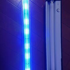 GEX90水槽台、NISSO60水槽台、左のゼンスイ90LEDライト、NISSO60ライトの画像