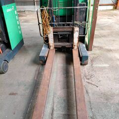 トヨタ　EVホークリフト　１トン　上昇3ｍ　スライド0.4ｍ　ナガツメ