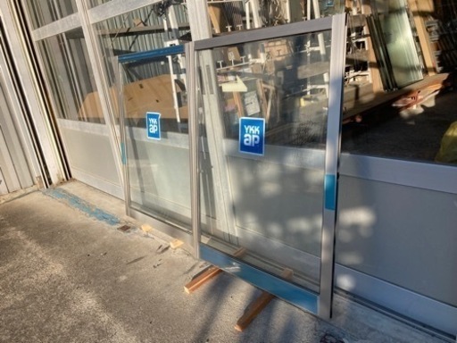 YKKAP社　引違い窓　複層硝子　在庫未使用品①