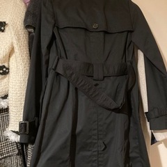 黒いコートの画像