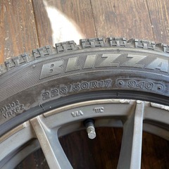 スタッドレスタイヤ　ブリザックVRX　アルミ OZ　４本セット　の画像