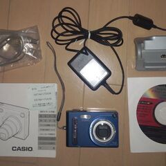 デジタルカメラ　【CASIO EXILIM ZOOM】