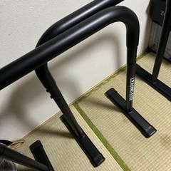ディップスバー　　自重　筋トレ　プランシェ