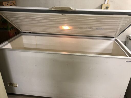 【東芝】大型業務用冷凍庫　684L　チェストフリーザー　CR-681PE