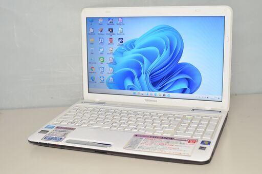 最新Windows11+office 大容量HDD750GB 東芝Dynabook T351/35EW 高性能 第二世代i3/4GB/15.6インチ/無線内蔵/HDMI/DVDRW/便利なソフト多数