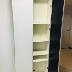 IKEA イケヤ　BILLY ビリー 本棚,  扉付き　の画像