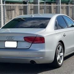 成約済み　アウディA8  3.0  の画像