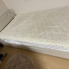 収納付きベッドフレームの画像