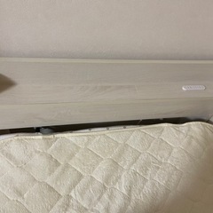 収納付きベッドフレームの画像