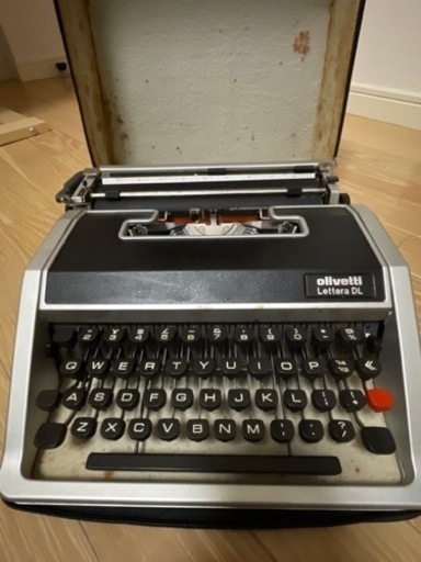 オリベッティ　olivetti Lettera DL  タイプライター　３／22まで