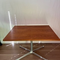 大人気グリニッチ　カフェテーブル美品です（再出品）
