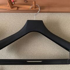 スーツハンガー