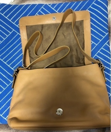 COACH ショルダーバッグ  【中古品　美品】