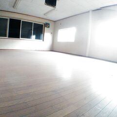 【昭和町工場  】工場の２Ｆ部分が事務所となっており使い勝手の良い物件です。ご見学希望の際にはお気軽にお問合せ下さい。事務所付き工場で駐車場1台無料。 − 群馬県