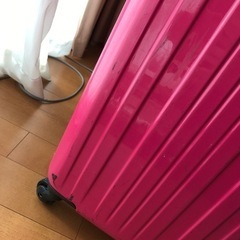 [お取引相手様決まりました]ショッキングピンクのキャリーケースの画像