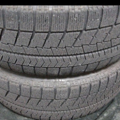 スタッドレスタイヤ　ホイールつき　215/60R16
