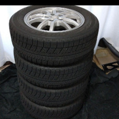 スタッドレスタイヤ　ホイールつき　215/60R16