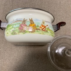 ホーロー鍋の画像