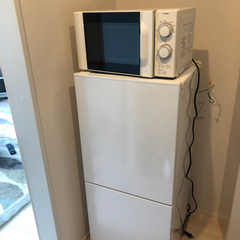 【値下げ】美品⭐︎2019年製冷蔵庫110Lとシンプル電子レンジ...
