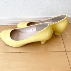 earh 23.5cm パンプスの画像