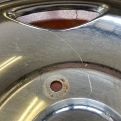 【ワンコイン】２トントラックリア15インチホイールキャップの画像