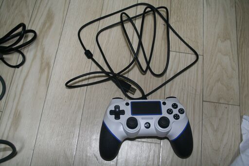 【初期化済み】playstation4 プレイステーション4　ps4　プレステ4　ホワイト　白