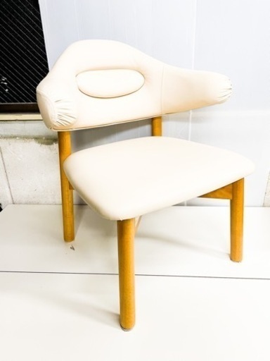 Combi エンジェルチェア　NS-R1 授乳椅子　長時間の授乳にも疲れにくい