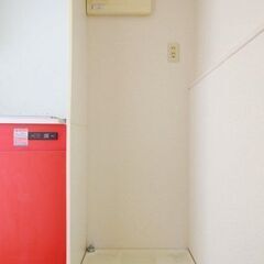 山手線　新大久保駅徒歩5分/ロフト付きアパート/新宿まで3分/室内洗濯機置場/外国籍可 − 東京都