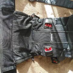 ベビービョルン新生児から3歳まで　抱っこ、おんぶ紐