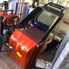 中古品　ママさんダンプ (レッド)　ポリカーボネート製　軽い！