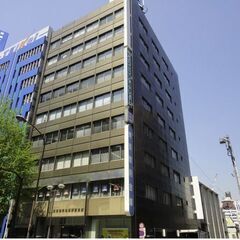【個室オフィス 】靖国通り沿いで伊勢丹の目の前！１Fは金融機関の...
