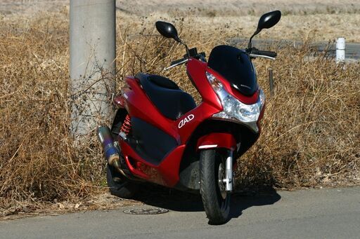 自賠責保険付-埼玉発182】HONDA PCX125 JF28 モリワキマフラー付 タイヤ前後新品 アイドリング安定しています