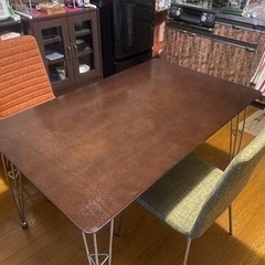 【決まりました！】ダイニングテーブルとダイニングチェアセット