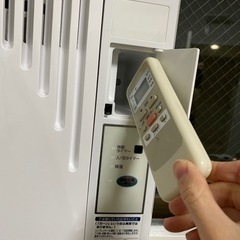 【未使用】ウィンドーエアコン　付属品付きの画像