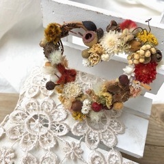 ハートのリース　花や資材材料の画像
