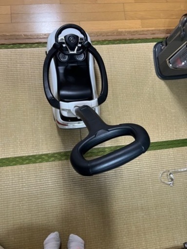 車のおもちゃ