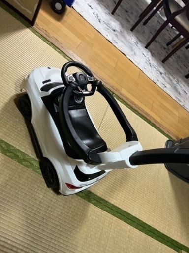 車のおもちゃ