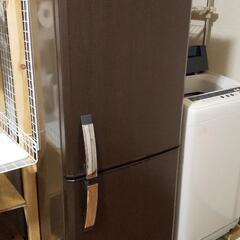 ［お取引中］扉が木目調のおしゃれな冷蔵庫