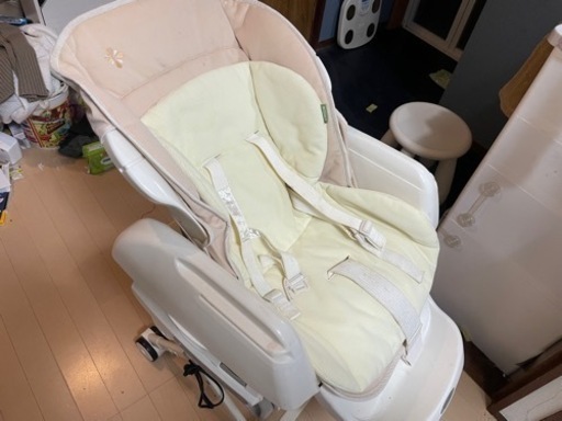 ハイローチェア　コンビ　自動　ゆりかご