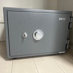 キング工業 耐火金庫 鍵付きの画像