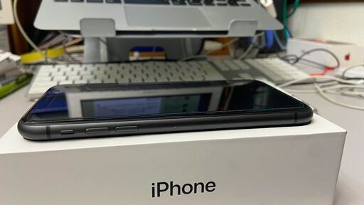 iPhone 11 ブラック　64GB　SIMフリー　美品