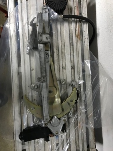 ハイラックスサーフ130 レギュレーターモーター付