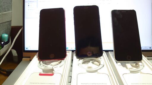 定価４万　1台 ３万 i phone SE2 【新品】